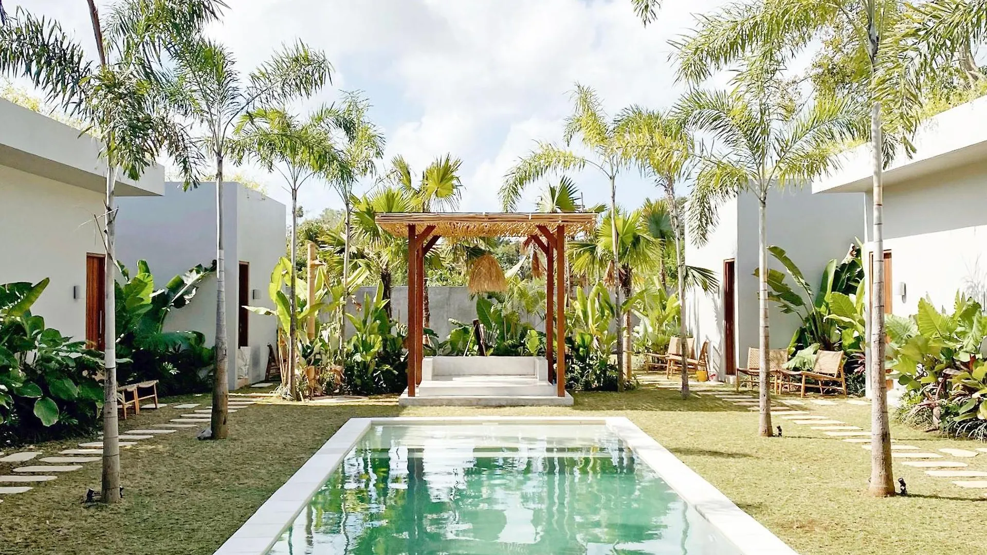 Alma Bingin Boutique Hotel Улувату