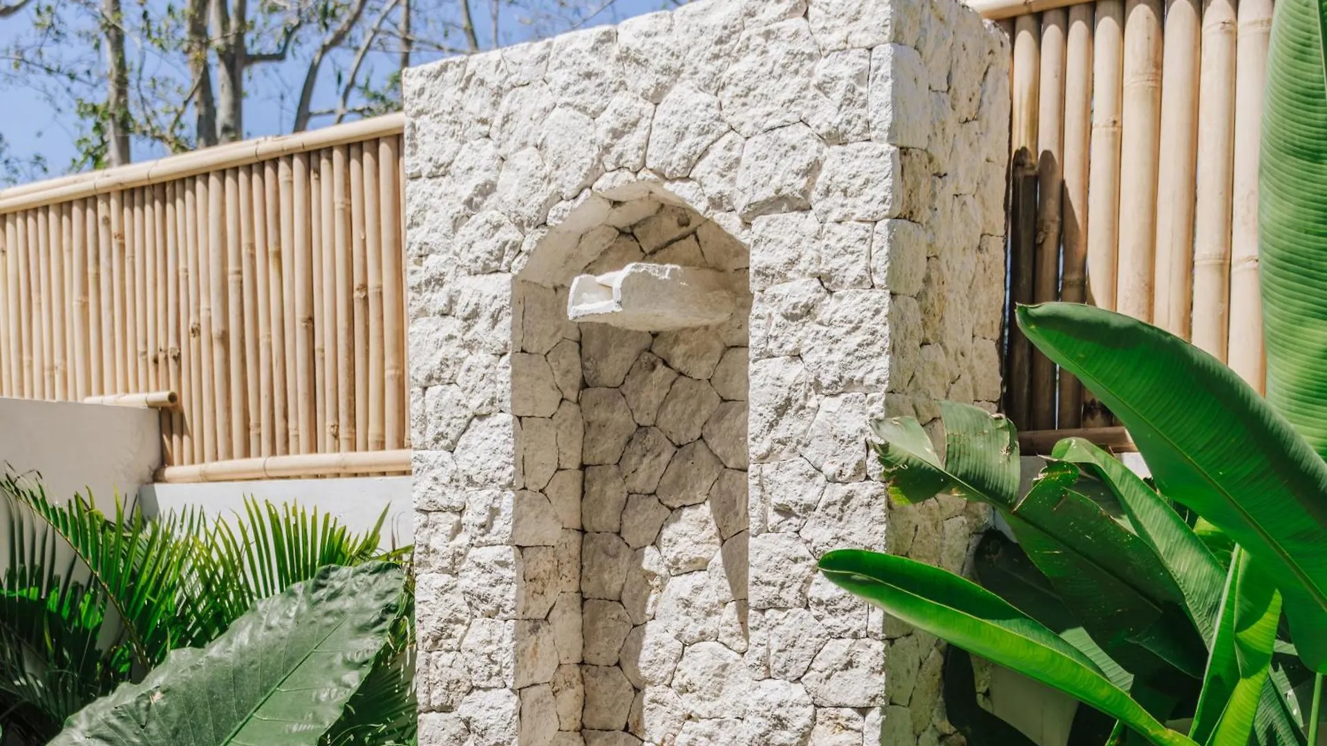Alma Bingin Boutique Hotel Улувату