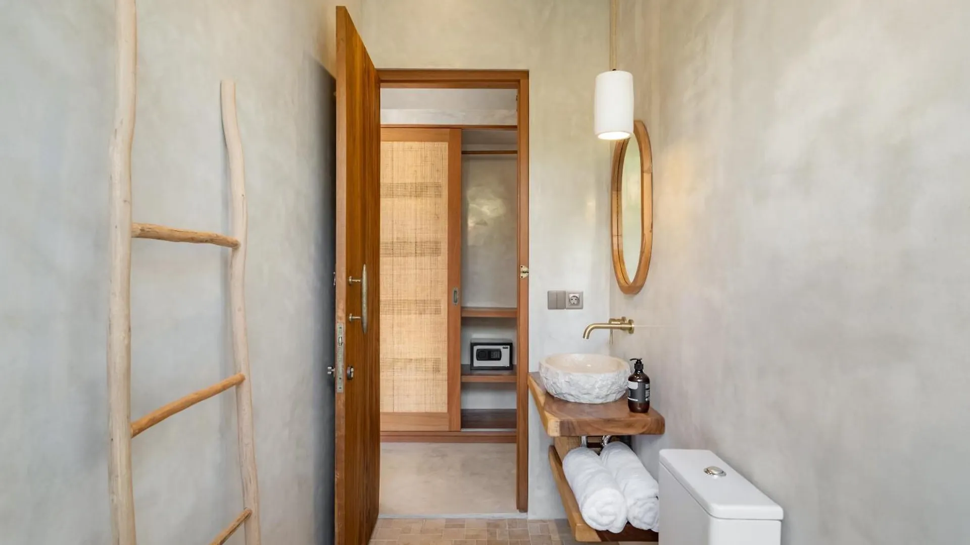 Alma Bingin Boutique Hotel Улувату